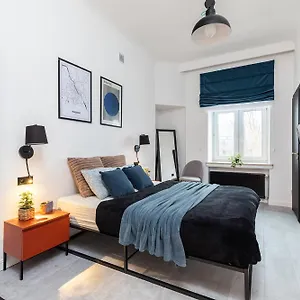 Superapart Grochowska 326 , Warszawa Polska