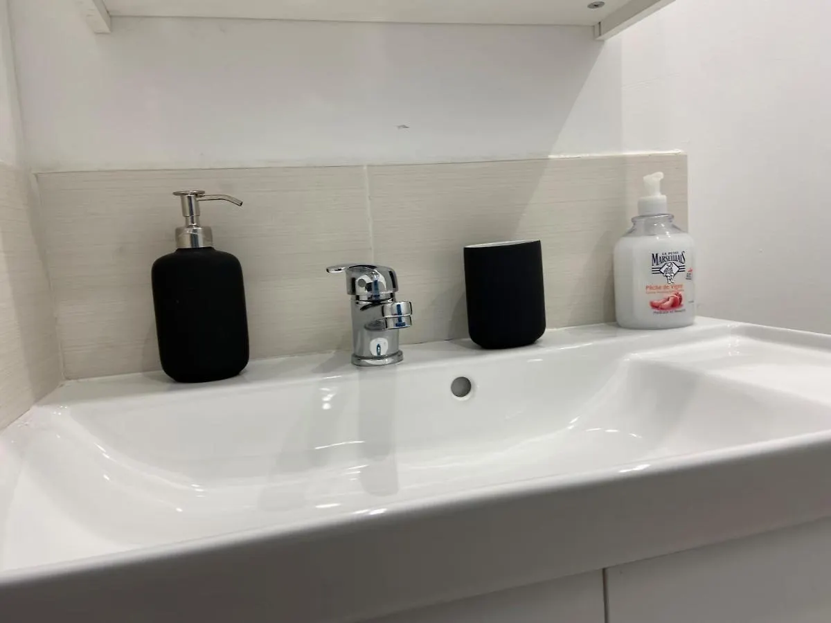 Apartament La Galerie, Proche Aeroport Tillé